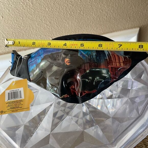 Batman Kids Fanny Pack 2005 DC Comics - Picture 12 of 13
